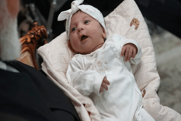 تولد دختر همزمان با لحظه‌ای که پدر پای لانچر قامتش را ایثار کرد