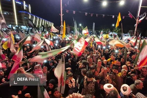 وداع با پیکر مطهر پاسدار شهید «علیاکبر ساکت» در مشهد+ فیلم وداع با پیکر مطهر پاسدار شهید «علیاکبر ساکت» در مشهد+ فیلم