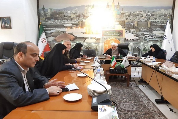 تأکید معاون فرهنگی، اجتماعی و زیارت استاندار خراسان رضوی بر تدوین برنامه منسجم دیدار با خانواده شهدا