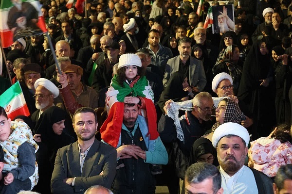 ملت ایران با تکیه بر وحدت و رهبری، مسیر پیشرفت و عزت خود را ادامه می‌دهد