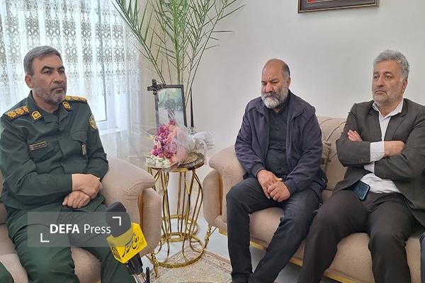 حضور در کنار خانواده شهدا، تکلیف مهمی برای مسئولان است