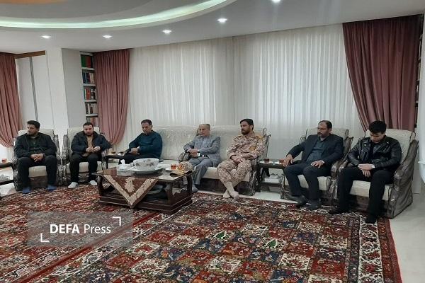 دیدار مدیرکل حفظ آثار ونشر ارزشهای دفاع مقدس و مقاوت استان با خانواده شهید حاج اردشیر رئیسی دیدار مدیرکل حفظ آثار ونشر ارزشهای دفاع مقدس و مقاوت استان با خانواده شهید حاج اردشیر رئیسی