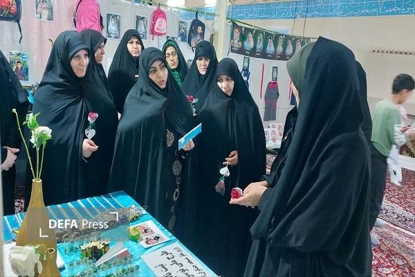 بازدید مدیر امور بانوان حفظ آثار دفاع مقدس همدان از قرارگاه مسجدی «جنگ رمضان» در ملایر