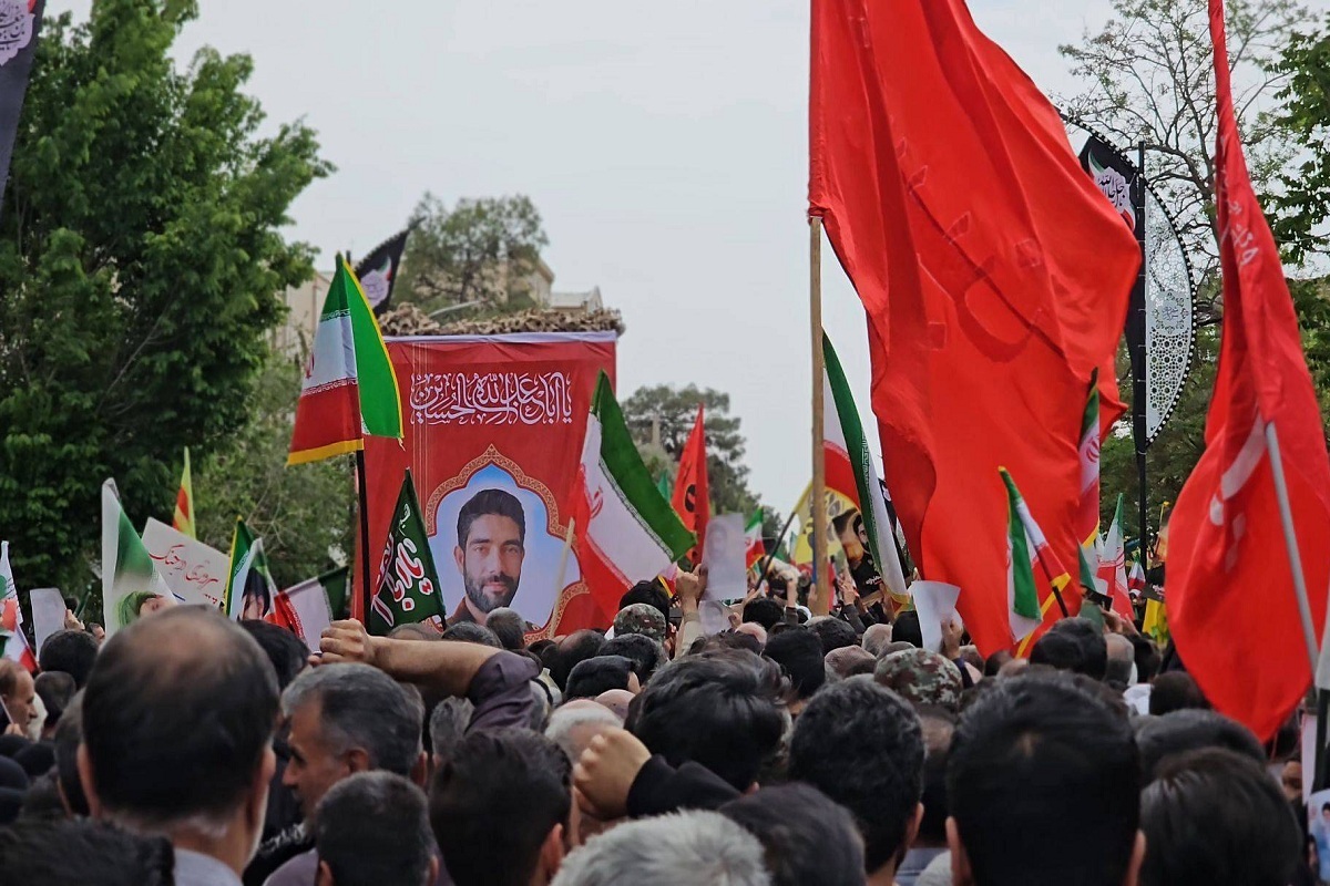 تشییع پیکر مطهر شهید جنگ تحمیلی سوم در سبزوار