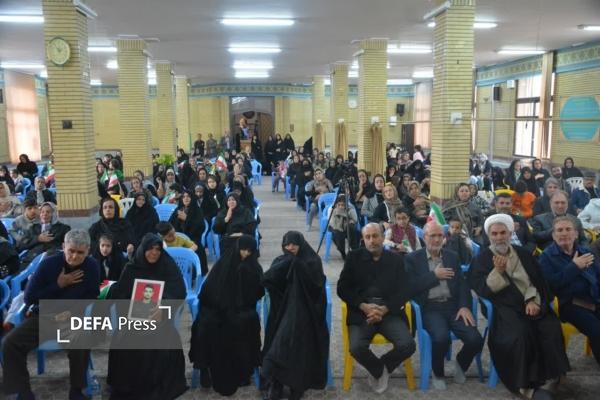 خانواده کمیته امداد قزوین در سوگ رهبر شهید و شهدای جنگ رمضان نشست