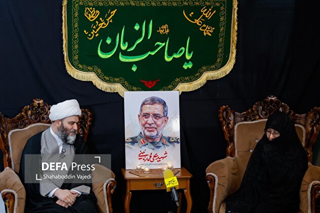 حضور رئیس سازمان تبلیغات اسلامی در منزل سردار شهید نائینی