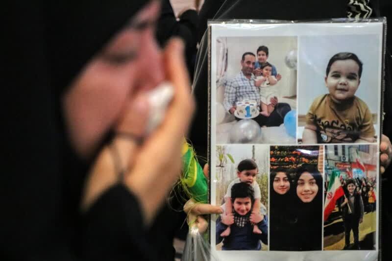 فیلم/پاسدار شهید و چهار فرزندش در گلزار شهدای شیراز آرام گرفتند