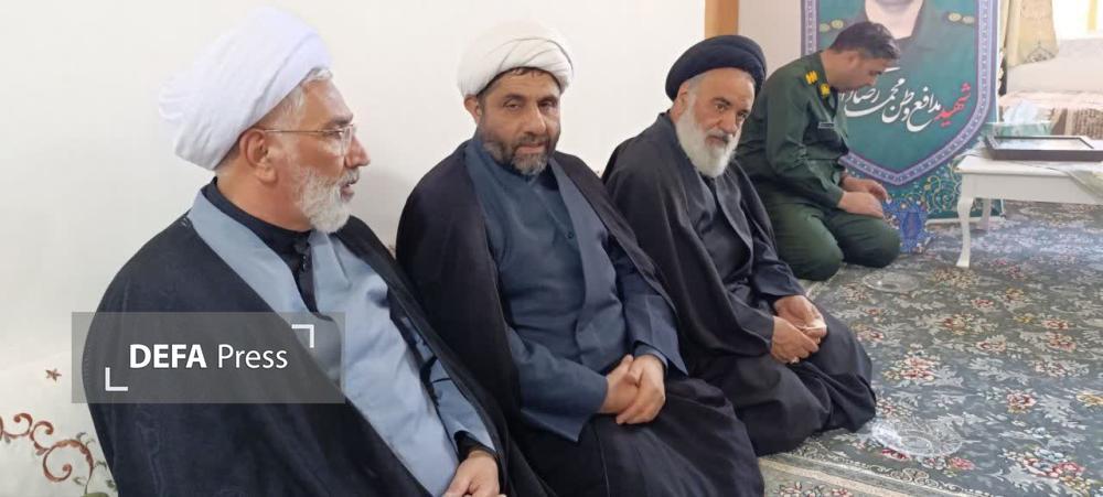 دیدار فرمانده سپاه قائم استان سمنان با خانواده شهید «محمدرضا ابراهیمی» در شاهرود+تصاویر