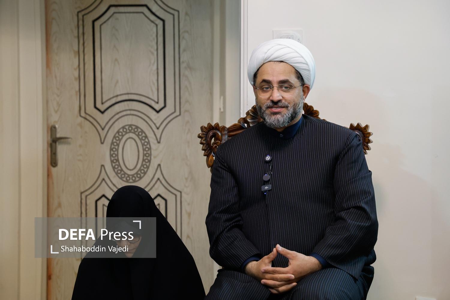 حجت‌الاسلام قمی: توفیقات اصحاب رسانه در مواجهه با دشمن به‌خاطر نقش‌آفرینی شهید نائینی است