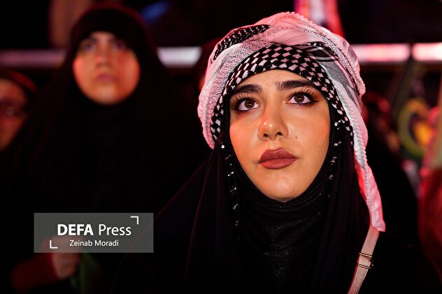 چهل و چهارمین اجتماع شبانه - میدان انقلاب