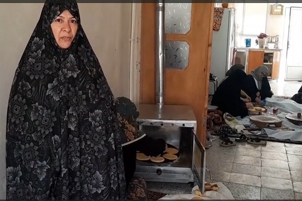 فیلم/بازهم جهاد از خانه برای رزمندگان