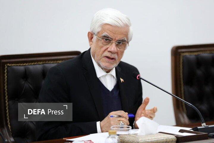 عارف: کاخ سفید عملا به شعبه گزارش دهی برای یک رژیم دیگر تبدیل شده است عارف: کاخ سفید عملا به شعبه گزارش دهی برای یک رژیم دیگر تبدیل شده است