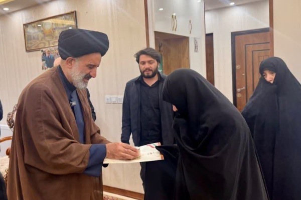 دیدار نماینده ولی‌فقیه در بنیاد شهید و امورایثارگران با خانواده شهیدان «محمدی »در همدان
