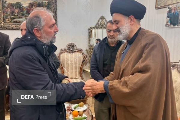 دیدار نماینده ولیفقیه در بنیاد شهید و امورایثارگران با خانواده شهیدان «محمدی »در همدان دیدار نماینده ولیفقیه در بنیاد شهید و امورایثارگران با خانواده شهیدان «محمدی »در همدان