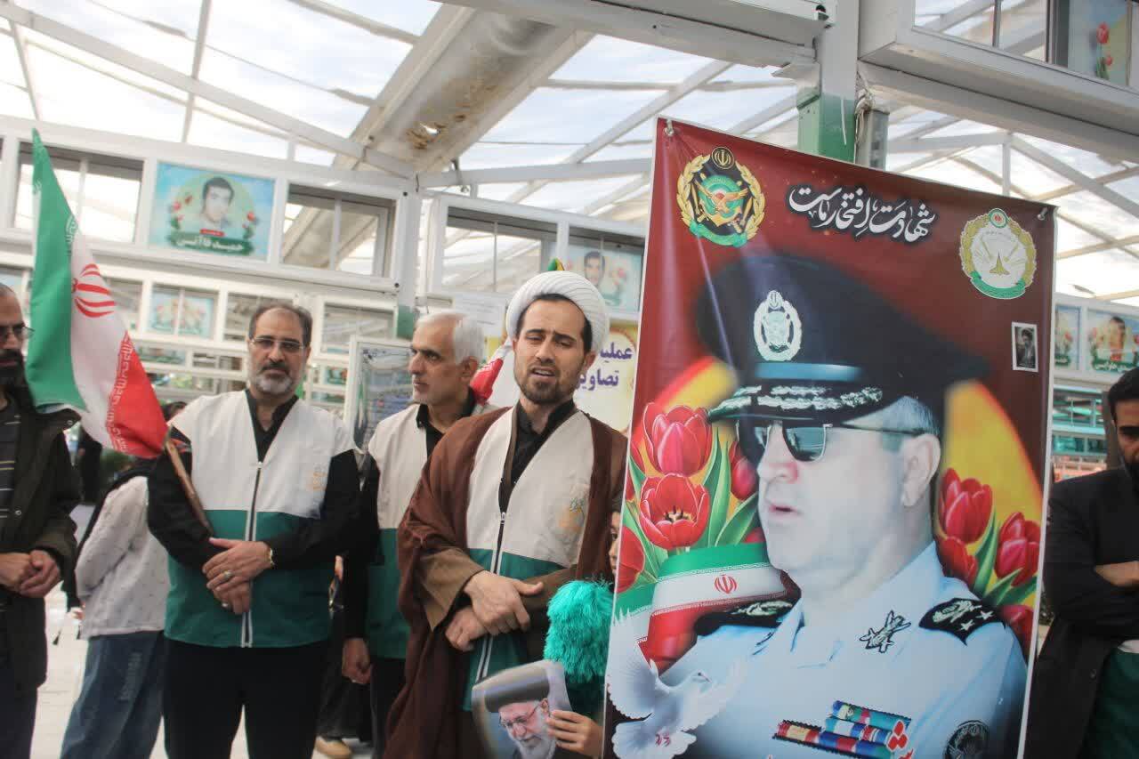 تصاویر/ ادای احترام خادمیاران رضوی قم به مزار شهدای جنگ رمضان