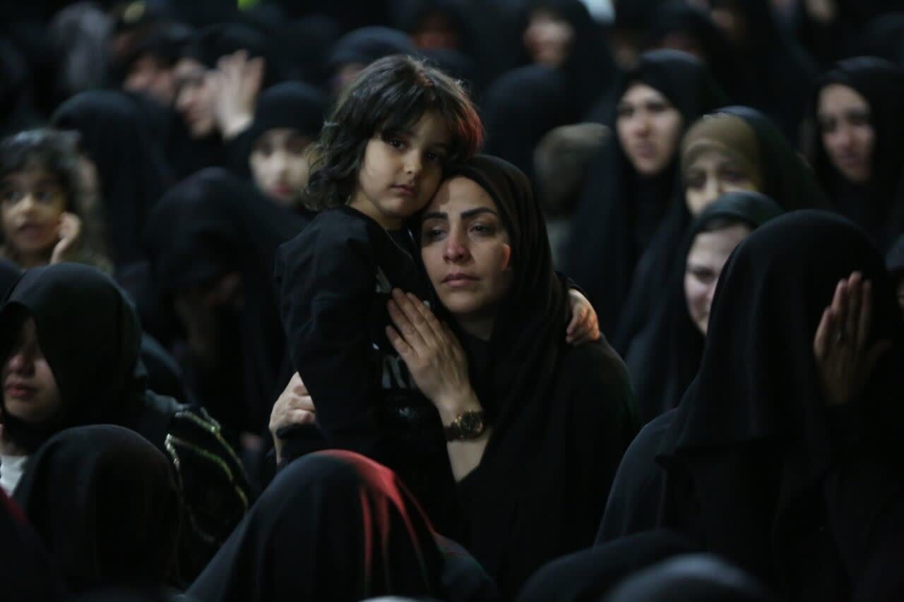 تصاویر/ عزاداری بانوان قمی در سالگرد شهادت امام صادق(ع)