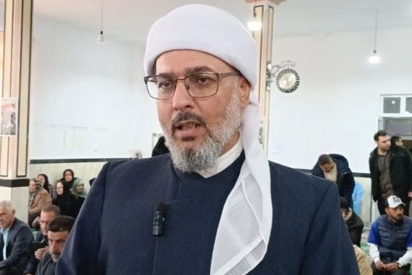 ماموستا اهل‌سنت کردستان: استقامت ملت ایران درسی تاریخی به آمریکا داد