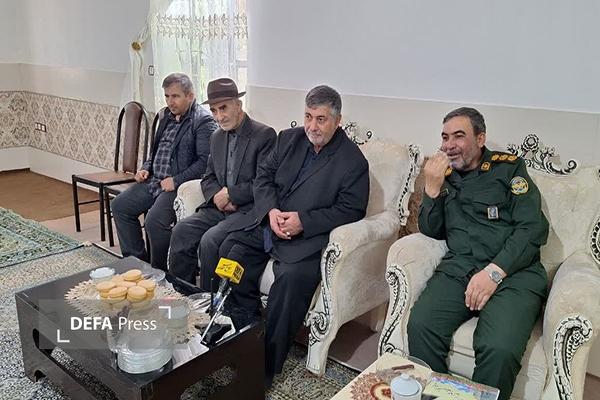 دیدار با خانواده ۴ شهید اردبیلی در روستای باروق + تصاویر دیدار با خانواده ۴ شهید اردبیلی در روستای باروق + تصاویر