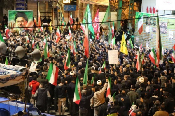 فیلم/ قیام شبانه مردم شهیدپرور اسدآباد