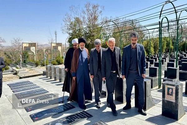 غبارروبی گلزار شهدای همدان با حضور نماینده ولیفقیه در بنیاد شهید و امور ایثارگران کشور + تصاویر غبارروبی گلزار شهدای همدان با حضور نماینده ولیفقیه در بنیاد شهید و امور ایثارگران کشور + تصاویر