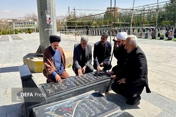 غبارروبی گلزار شهدای همدان با حضور نماینده ولیفقیه در بنیاد شهید و امور ایثارگران کشور + تصاویر غبارروبی گلزار شهدای همدان با حضور نماینده ولیفقیه در بنیاد شهید و امور ایثارگران کشور + تصاویر