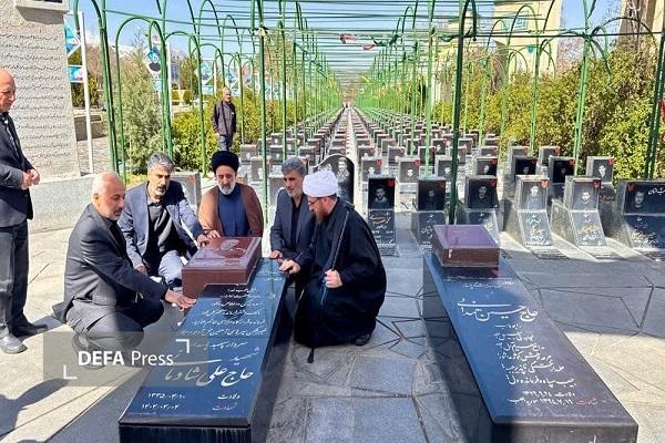 غبارروبی گلزار شهدای همدان با حضور نماینده ولیفقیه در بنیاد شهید و امور ایثارگران کشور + تصاویر غبارروبی گلزار شهدای همدان با حضور نماینده ولیفقیه در بنیاد شهید و امور ایثارگران کشور + تصاویر