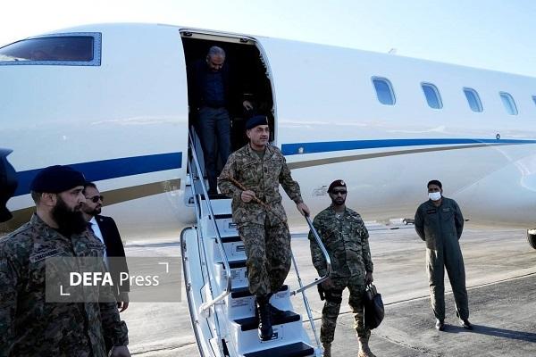 فرمانده ارتش پاکستان و هیئت پاکستانی وارد تهران شد+ عکس فرمانده ارتش پاکستان و هیئت پاکستانی وارد تهران شد+ عکس