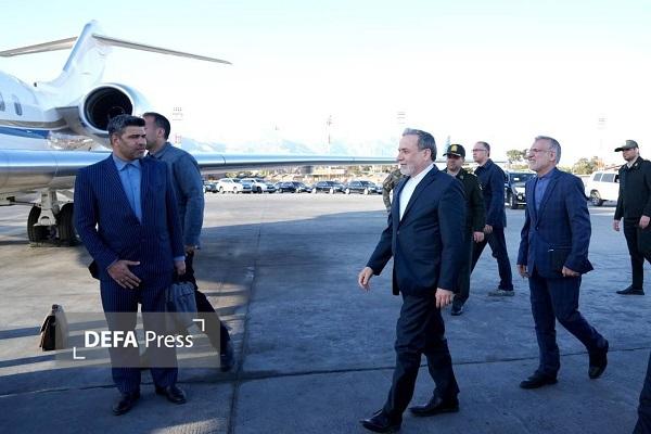 فرمانده ارتش پاکستان و هیئت پاکستانی وارد تهران شد+ عکس فرمانده ارتش پاکستان و هیئت پاکستانی وارد تهران شد+ عکس