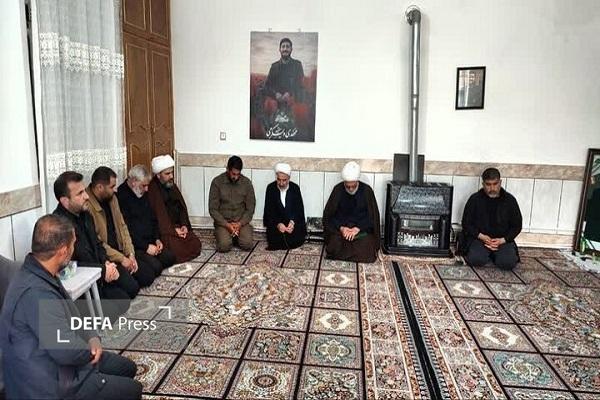 دیدار فرمانده سپاه لرستان با خانواده شهید «مهدی ویسکرمی» دیدار فرمانده سپاه لرستان با خانواده شهید «مهدی ویسکرمی»