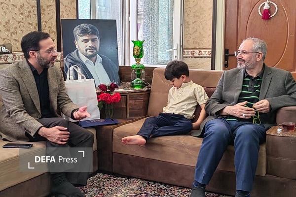 دیدار با خانواده مستندساز شهید «احد زرنگی‌پور» در هفته هنر انقلاب اسلامی+تصاویر