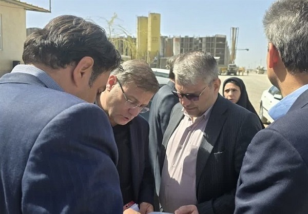 خانی: اجرای زیرساخت‌های پروژه ۸۱۱۲ واحدی اراک تسریع می‌شود