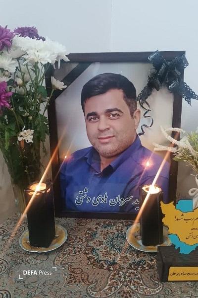 دیدار سرهنگ جوان با خانواده شهدای جنگ تحمیلی سوم در شهرستان زبرخان+ تصاویر