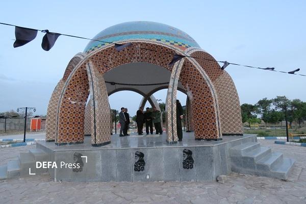 ادای احترام مدیرکل حفظ آثار و نشر ارزش‌های دفاع مقدس و مقاومت خراسان رضوی به شهدای گمنام شهرستان زبرخان+ تصاویر