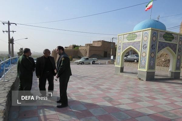 ادای احترام مدیرکل حفظ آثار و نشر ارزش‌های دفاع مقدس و مقاومت خراسان رضوی به شهدای گمنام شهرستان زبرخان+ تصاویر