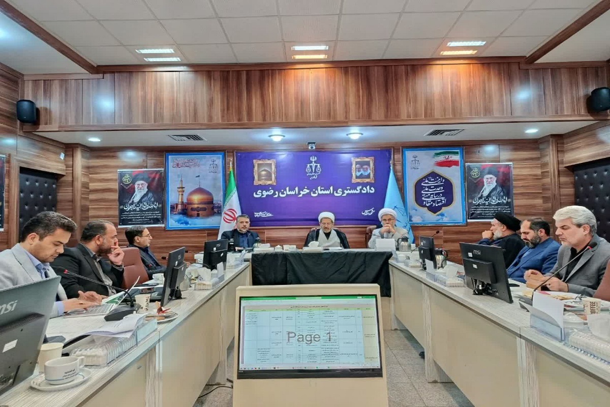 آمریکایی‌ها از خود اراده ندارند/ در هر شرایطی باید تابع نظر ولی فقیه بود