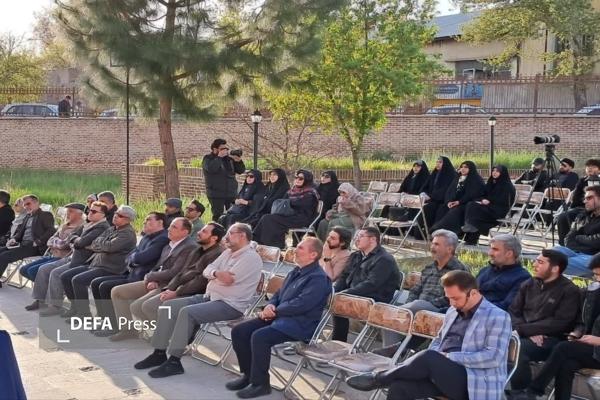 گردهمایی هنرمندان قزوینی به یاد شهید آوینی در عمارت هنر برگزار شد