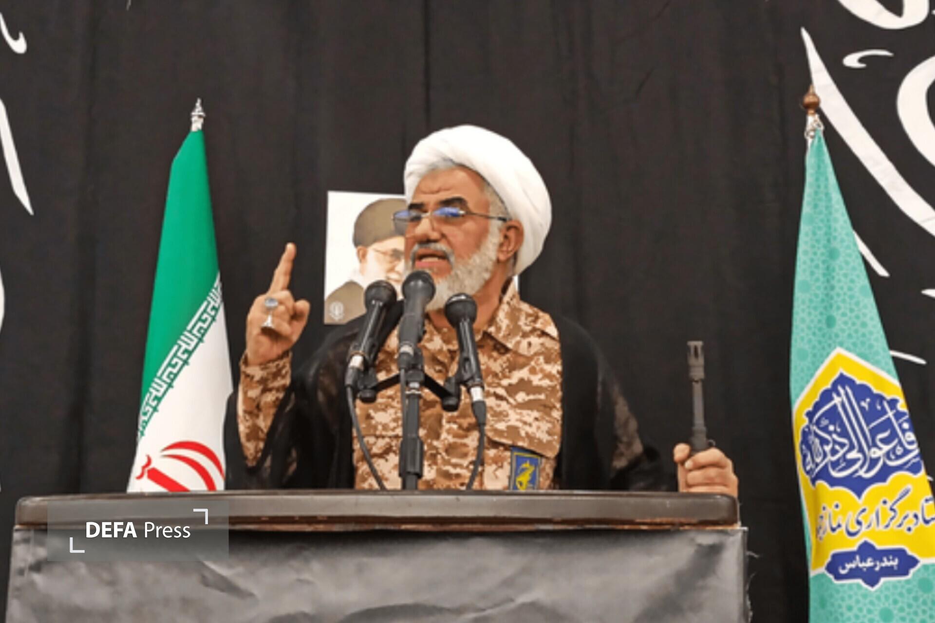 امام جمعه بندرعباس: مراقب باشیم جنگ را به رهبری تحمیل نکنیم