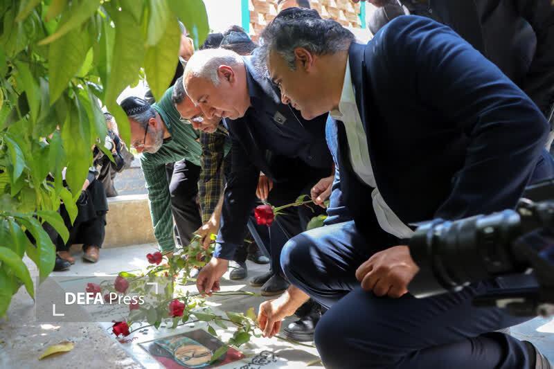 ادای احترام جامعه کلیمیان شیراز به شهدای جنگ رمضان + تصاویر