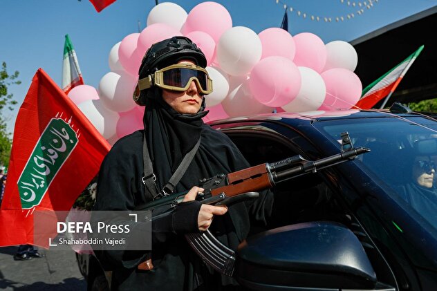 رزمایش بزرگ دختران جان‌فدای ایران (۱)