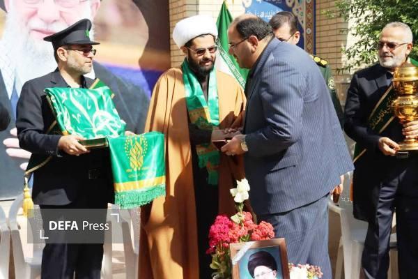 ادای احترام خادمین حرم حضرت معصومه (س) به یادمان هشت شهید گمنام موزه دفاع مقدس و مقاومت مازندران