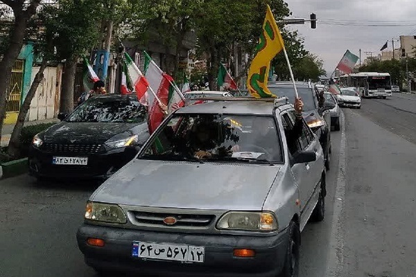 برگزاری کاروان خودرویی «جان‌فدا» در مشهد+ فیلم