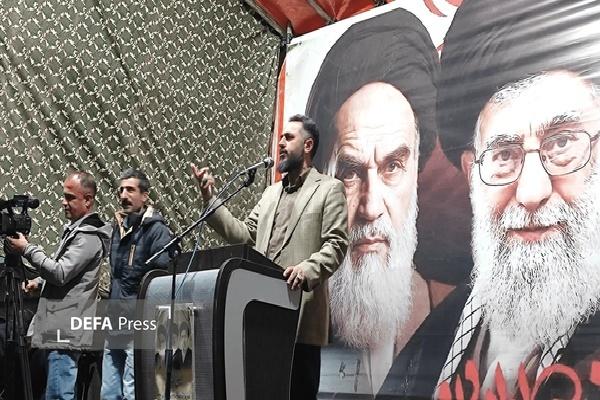 فعال سیاسی کردستان: خیابان خط مقدم مقابله با دشمن است