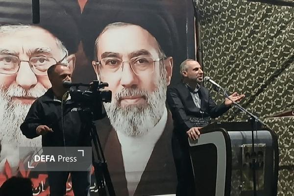 فعال فرهنگی سنندج: ایران در میدان و مذاکره با اقتدار ایستاده است