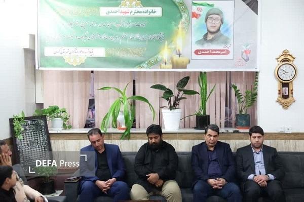 دیدار استاندار کرمان با خانواده شهدای اقتدار+تصاویر دیدار استاندار کرمان با خانواده شهدای اقتدار+تصاویر