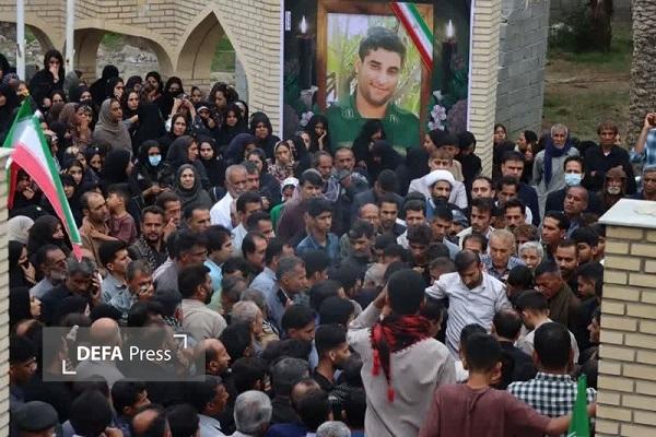 تشییع پیکر شهید «مهران خردمند» در قلعهگنج برگزار شد+تصاویر تشییع پیکر شهید «مهران خردمند» در قلعهگنج برگزار شد+تصاویر