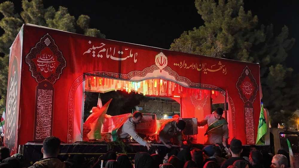 تصاویر/ مراسم وداع با پیکر مطهر شهدای جنگ رمضان در اراک