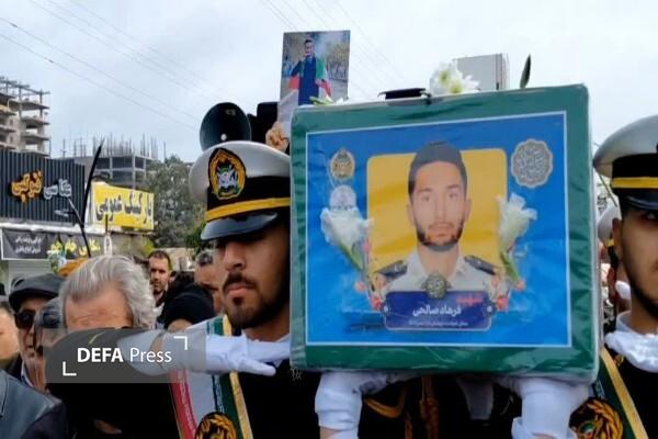 تشییع پیکر مطهر شهید ناو دنا در محمودآباد تشییع پیکر مطهر شهید ناو دنا در محمودآباد