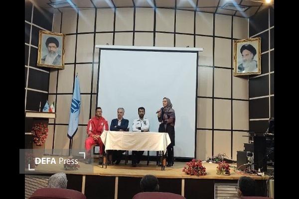 مراسم بازخوانی روایت ایثارگری کادر درمان در دوران جنگ در سنندج برگزار شد