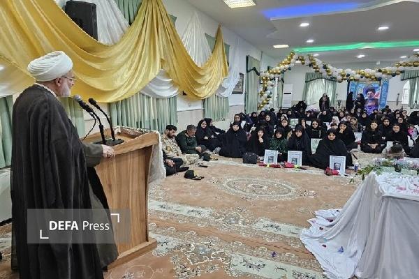 دختران شهدا ادامه‌دهندگان مسیر پدران و سرمایه‌های معنوی کشور هستند