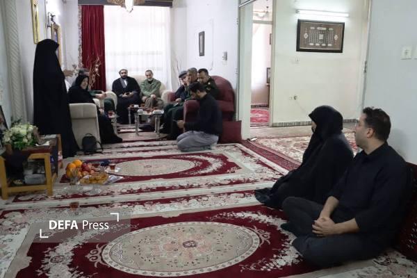 دیدار مدیرکل حفظ آثار و نشر ارزش‌های دفاع مقدس و مقاومت مازندران با خانواده شهید ناوشکن دنا+ تصاویر